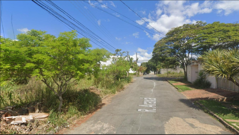 Lote de terreno de nº10 da quadra nº141, Rua Araxá, Ibituruna. Montes Claros/MG - leilão judicial - Montes Claros MG - lance mínimo R$ 185.750